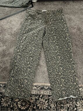 Hidden mid rise Wide Leg Leopard Print Pants